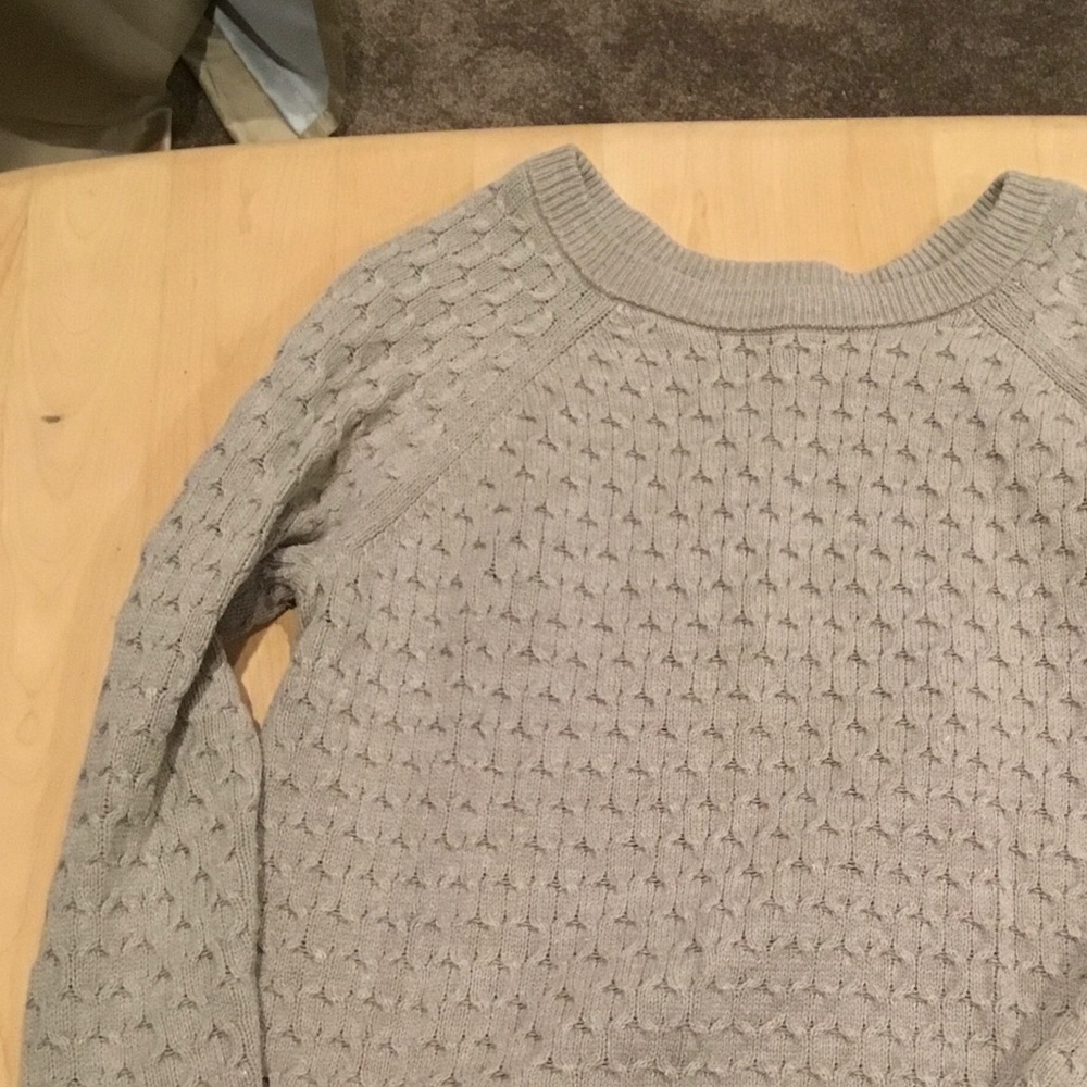 Old Navy Knit oatmeal colored sweater XXL